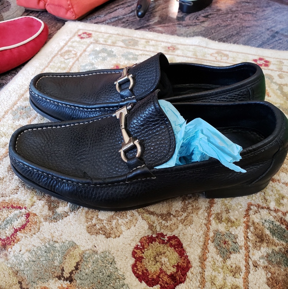 Shoes - Picture 2 of 5